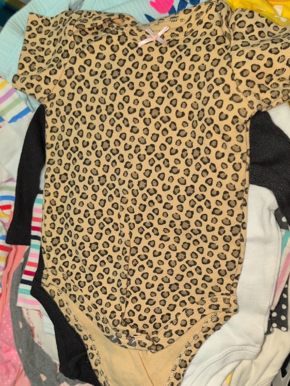 ❤️‍🔥10/$10❤️‍🔥 GUC Baby Girls HB Leopard Print Tan Onesie Size 0-3M